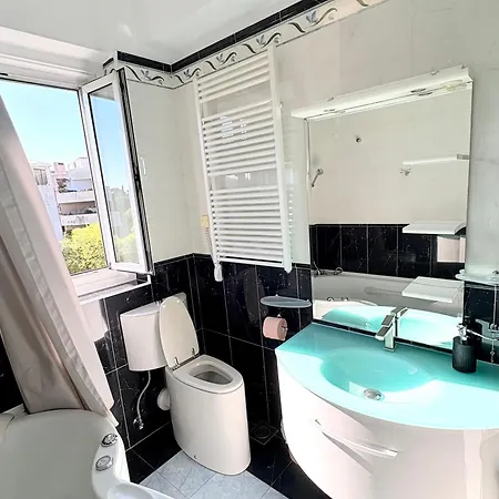 Sea View With Terrace&parking Apartman Split