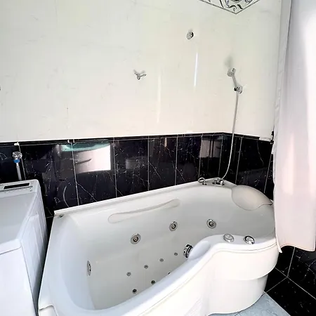 Sea View With Terrace&parking Apartman Split